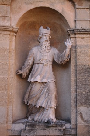 대사제 아론_by Pierre Pavillon_photo by Georges Seguin_at the Monument de Joseph Sec in Aix-en-Provence_France.jpg